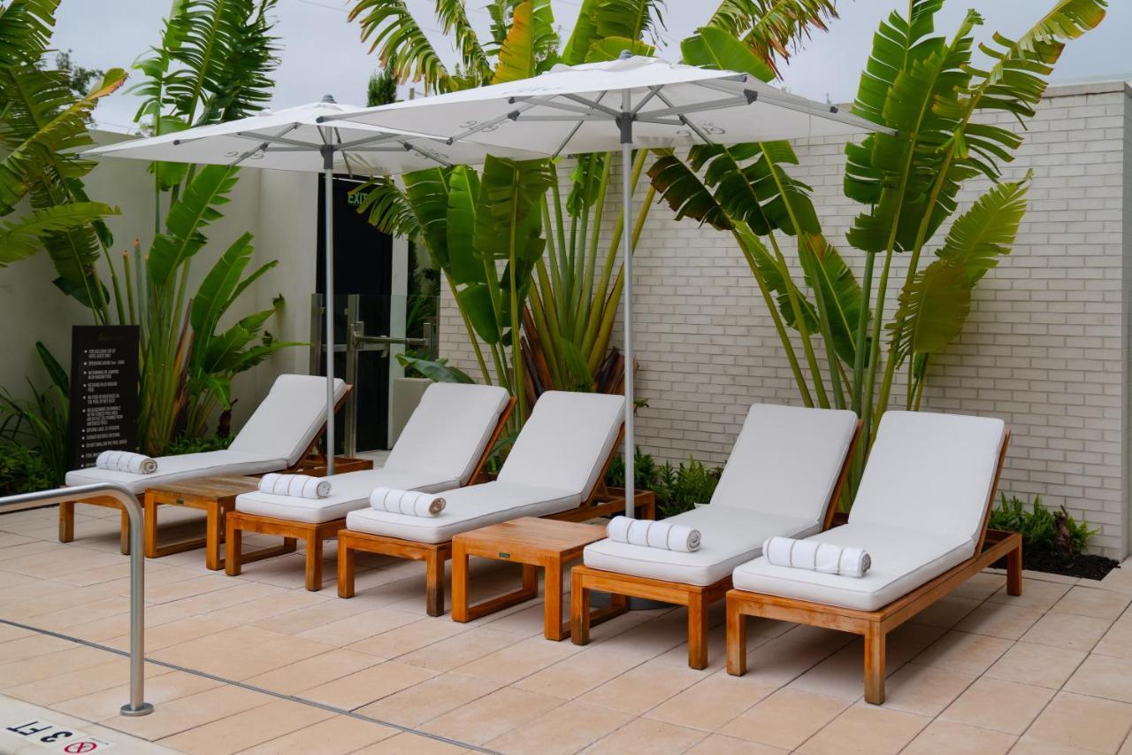 Ette Luxury Hotel & Spa Four Corners Buitenkant foto Sunloungers