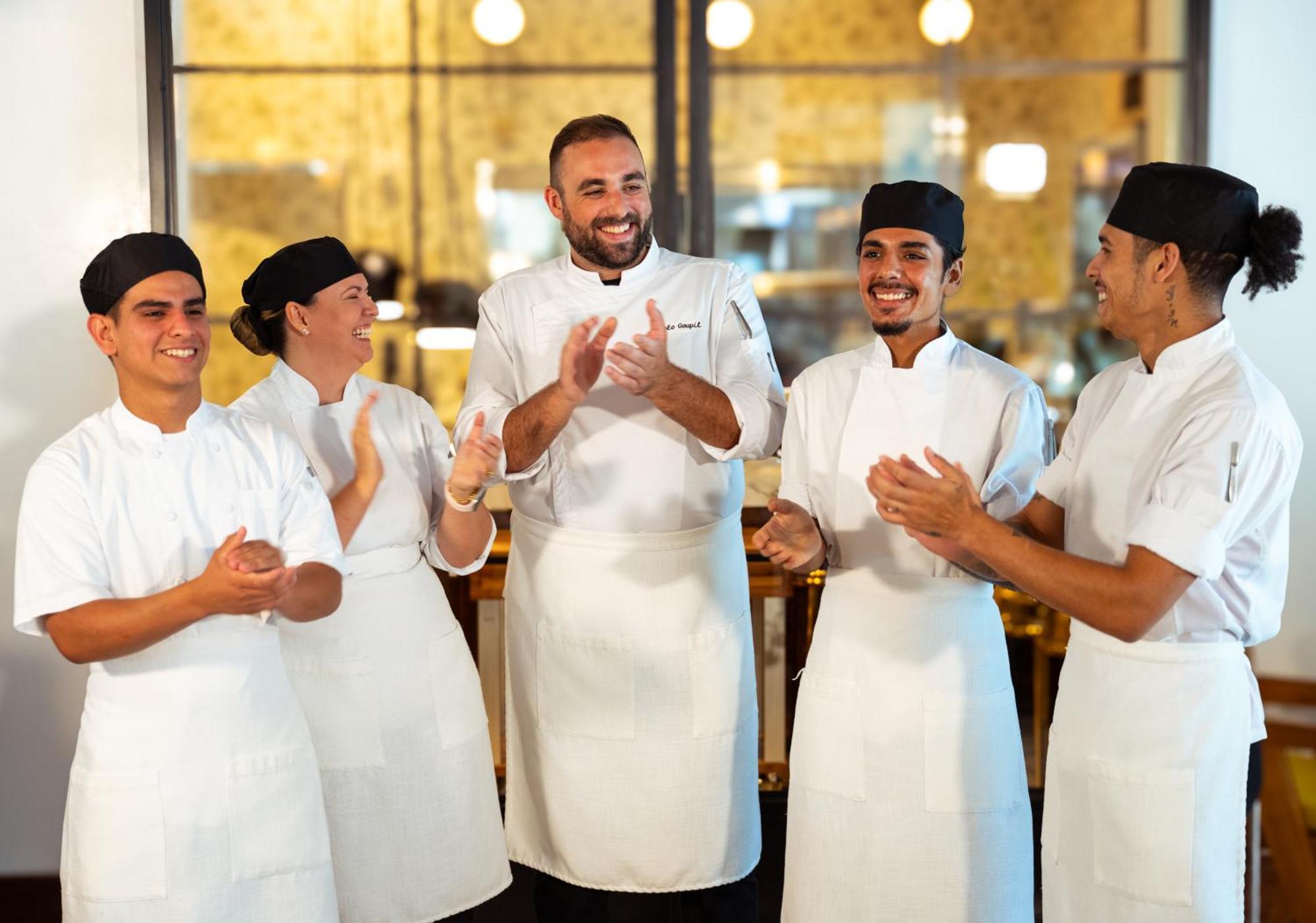 Ette Luxury Hotel & Spa Four Corners Buitenkant foto Chef and his team